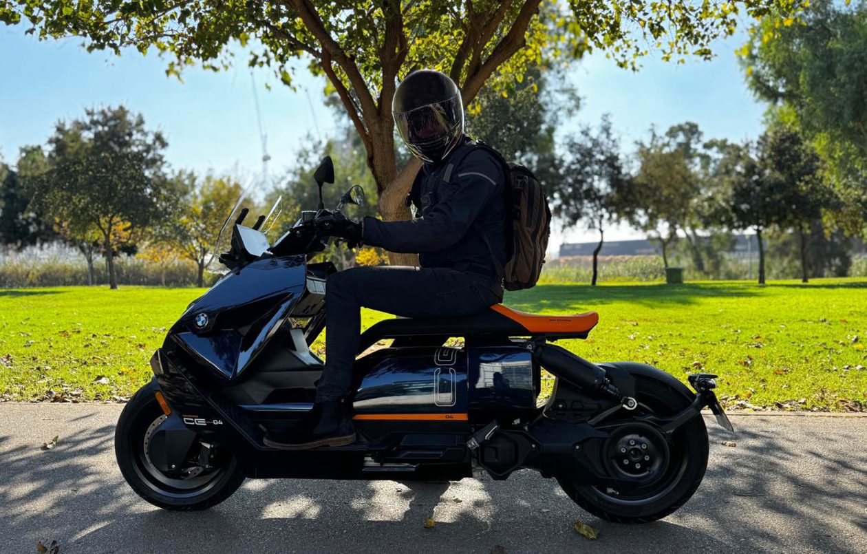 זרם חלופי: CE 04 הוא כל מה שאי פעם רצינו מקטנוע חשמלי