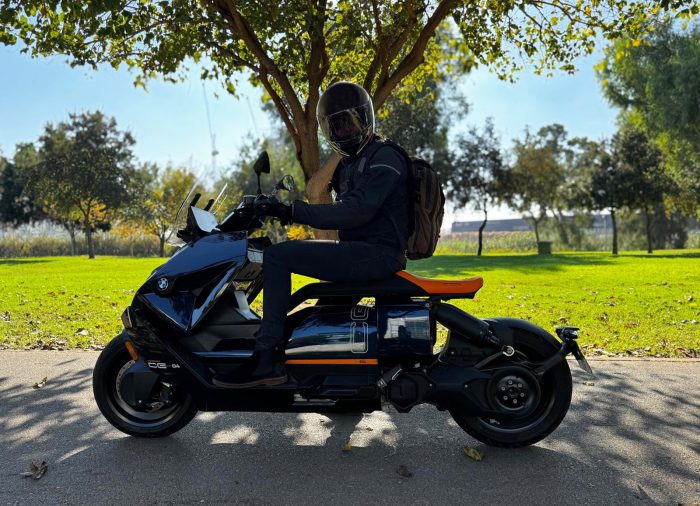 זרם חלופי: CE 04 הוא כל מה שאי פעם רצינו מקטנוע חשמלי