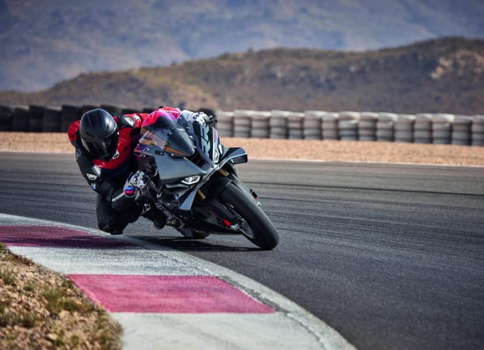 רק בגלל הרוח